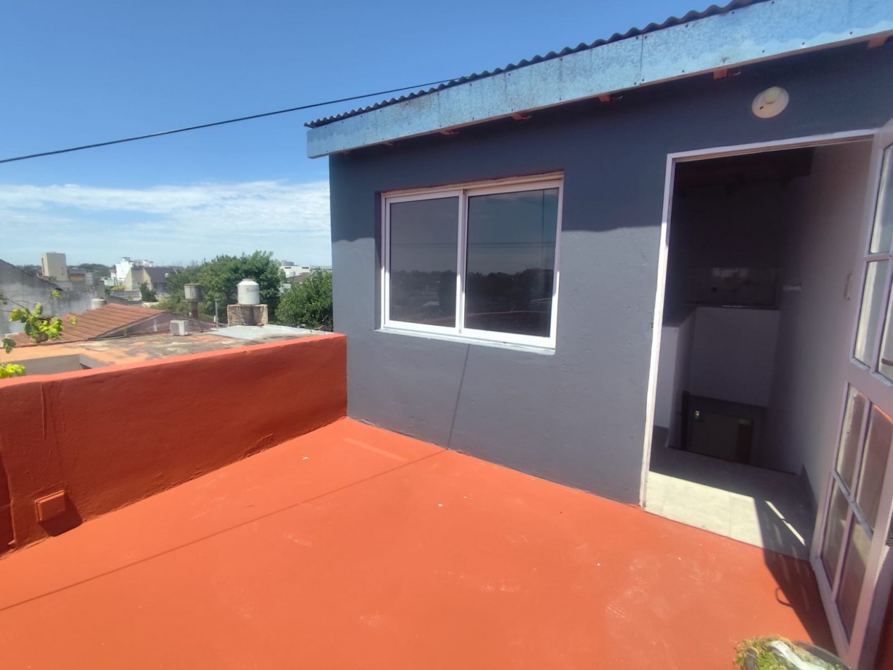 SE ALQUILA TRIPLEX