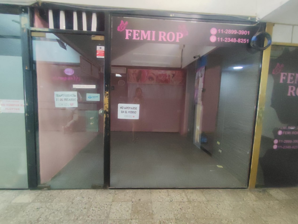 SE ALQUILAN LOCALES EN GALERIA