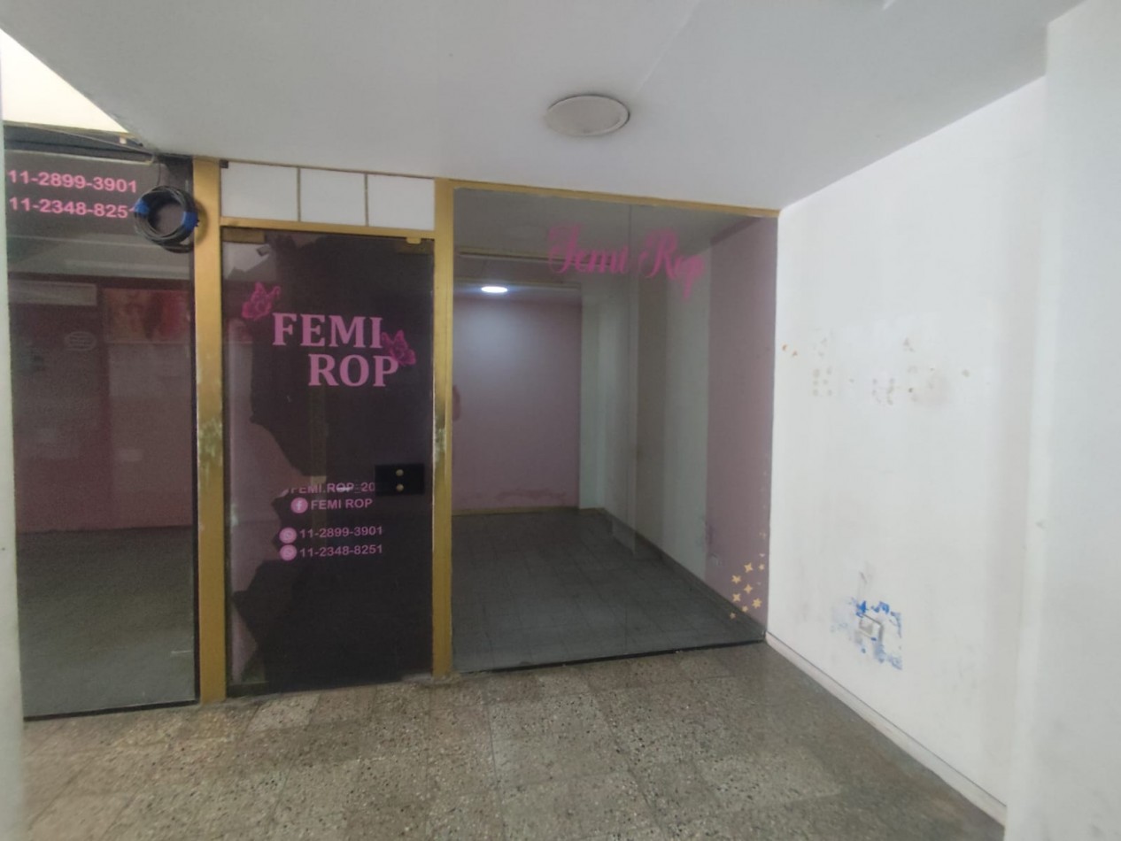 SE ALQUILAN LOCALES EN GALERIA