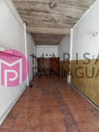 CASA DE DOS PLANTAS CON LOCAL