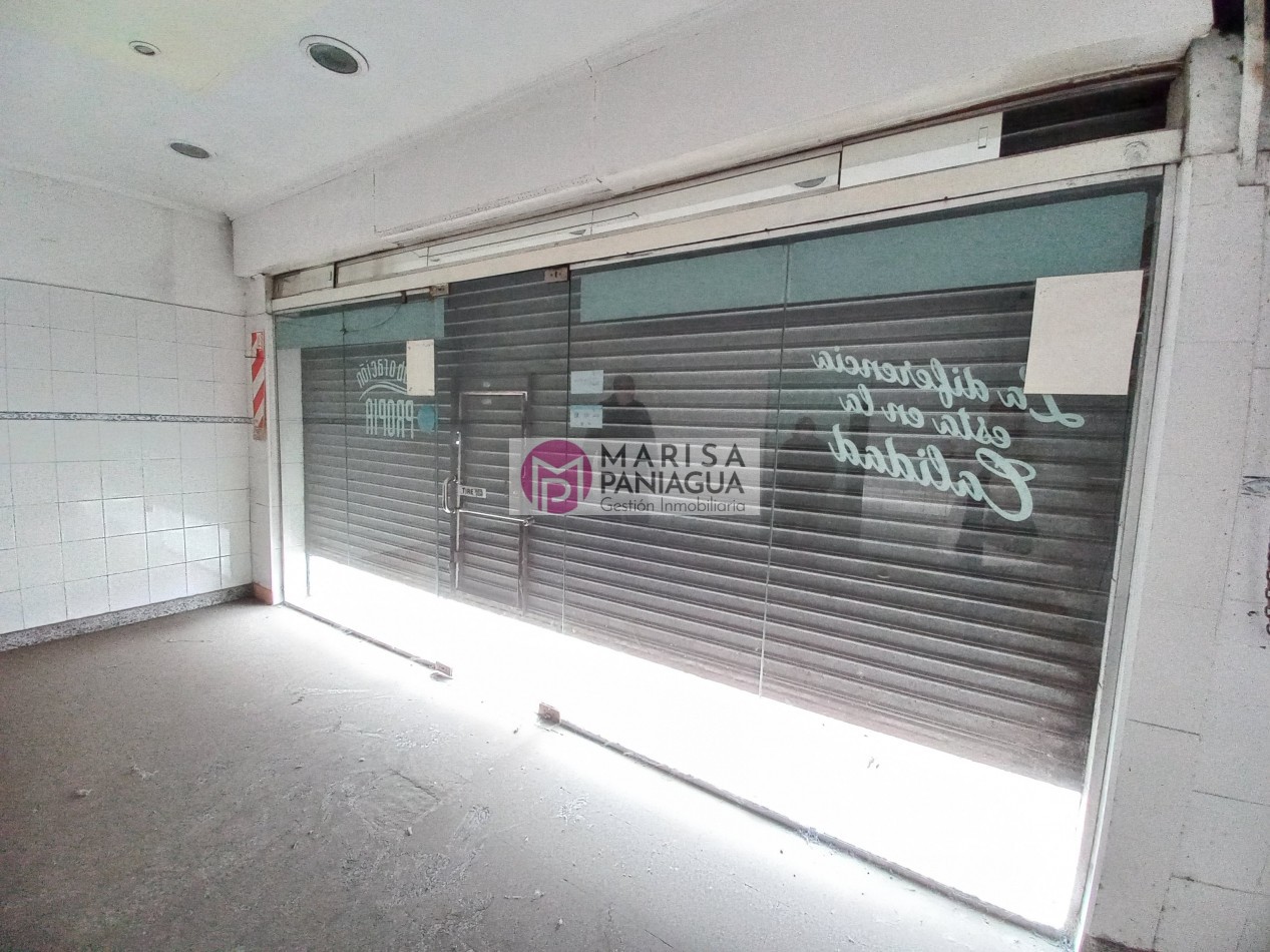 VENTA DE LOCAL Y VIVIENDA