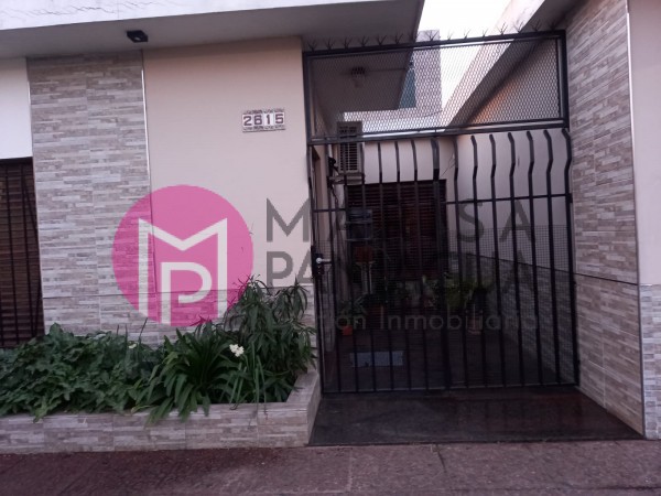 SE VENDE CASA 4 AMBIENTES IMPECABLE!