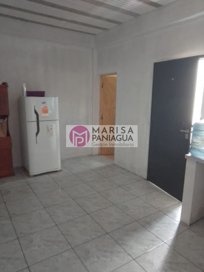 VENTA de LOCAL + DOS DEPARTAMENTOS