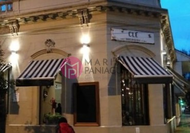 SE VENDE HERMOSA ESQUINA